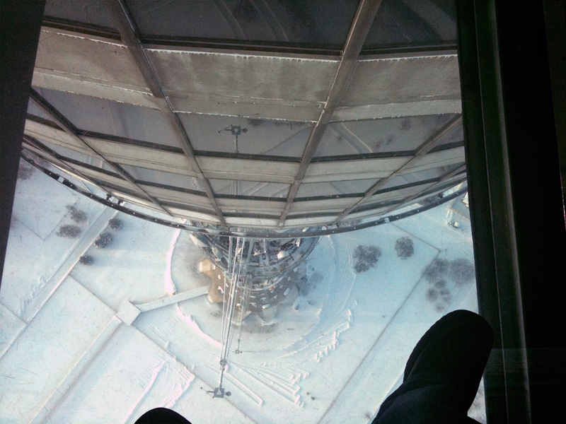 Illustration for article titled 15 Heart-Stopping Skywalks That Will Turn Your Legs To Jelly